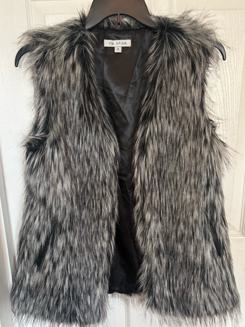 Via Spiga Faux Fur Open-Front Vest in Silver-Black
